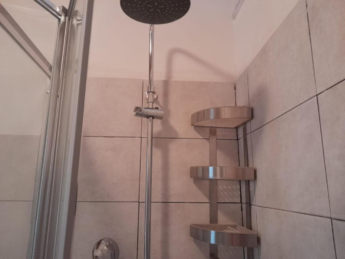 Casa Di Federica Camera Con Bagno Privato Esterno Ливорно Экстерьер фото